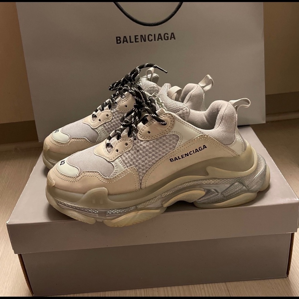 Balenciaga triple s